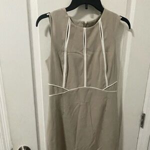 Calvin Klein Size 4 Elegant Tan Sleeveless Dress